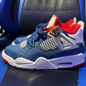 Jordan 4s retro